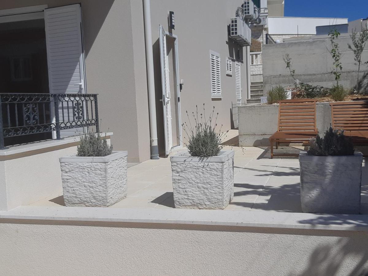 Apartment Lizzi. Trogir Exteriör bild