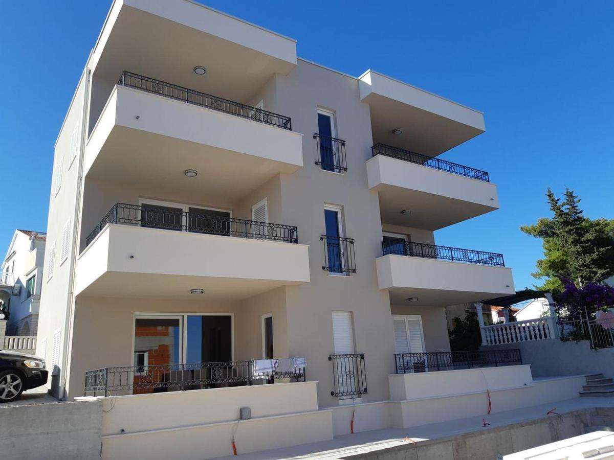 Apartment Lizzi. Trogir Exteriör bild