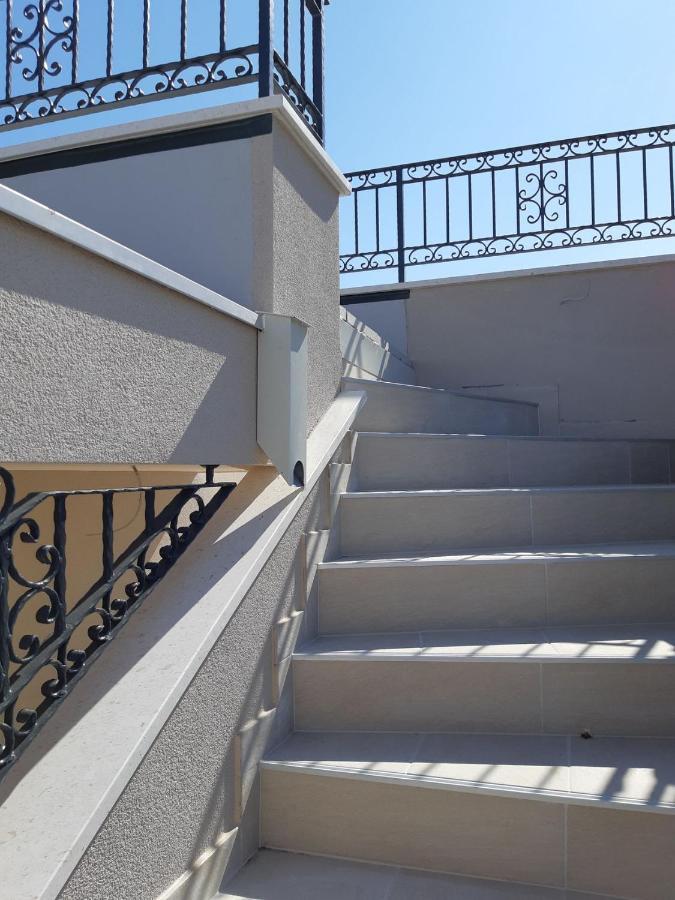 Apartment Lizzi. Trogir Exteriör bild