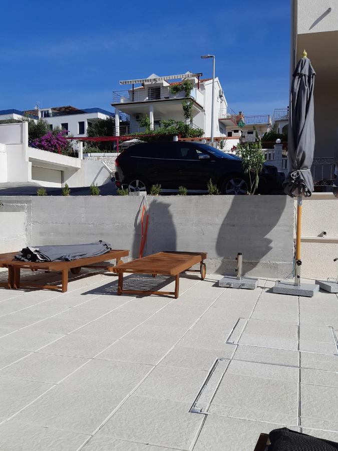 Apartment Lizzi. Trogir Exteriör bild
